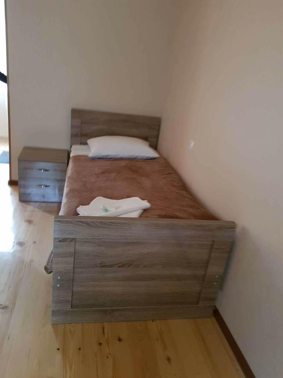 Guesthouse Guram Baba เมสเตีย ภายนอก รูปภาพ