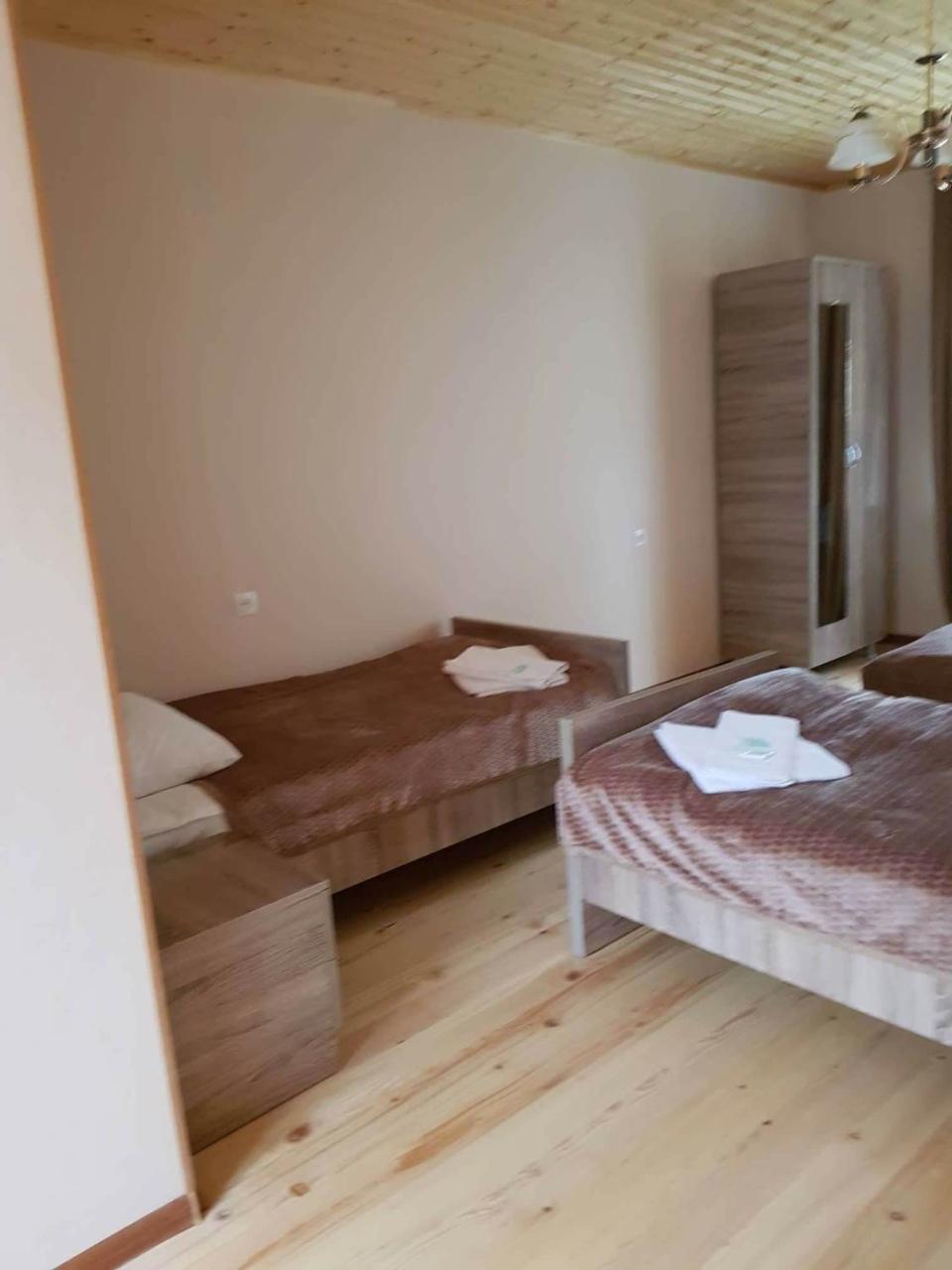Guesthouse Guram Baba เมสเตีย ภายนอก รูปภาพ