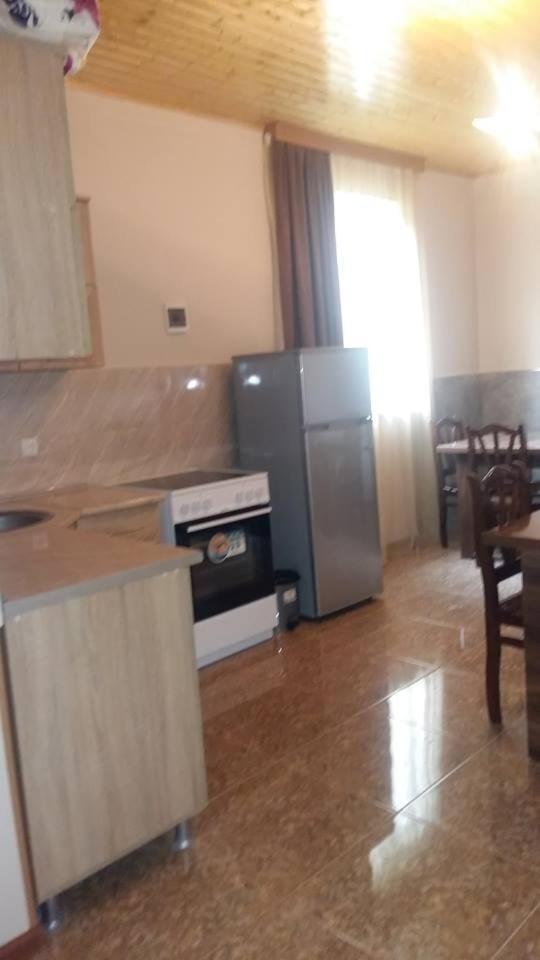 Guesthouse Guram Baba เมสเตีย ภายนอก รูปภาพ