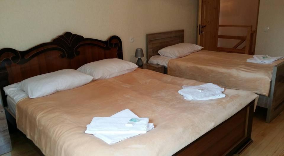 Guesthouse Guram Baba เมสเตีย ภายนอก รูปภาพ